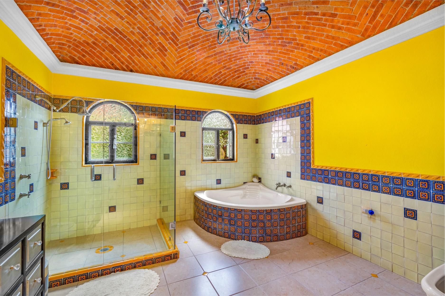 Tennessee 37720, Mexico, 4 Bedrooms Bedrooms, ,2 BathroomsBathrooms,Residential,Active,225341