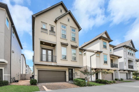 Homes For Sale - 4007 Centre Meadow Way<br/> Harris County, Houston, TX 77043