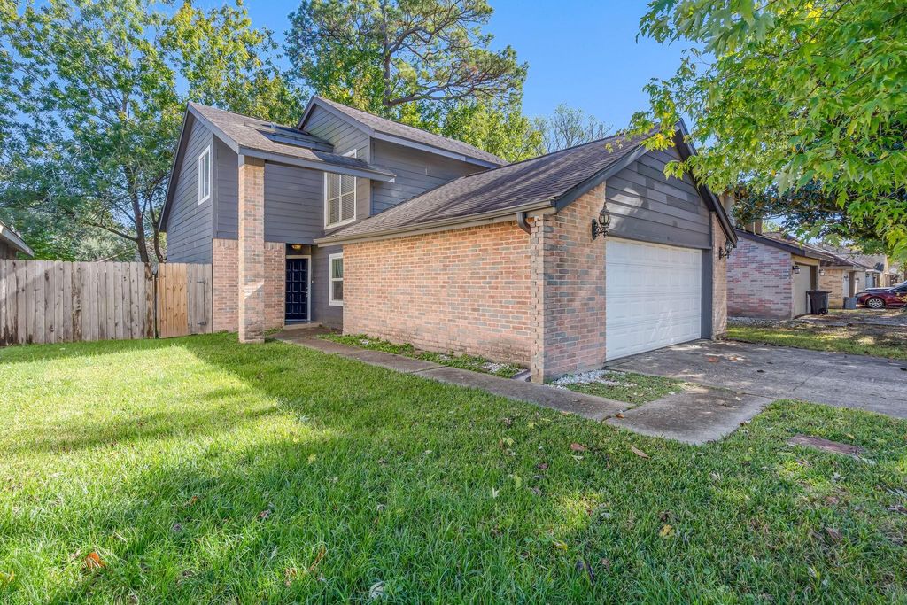 Photo of 16722 Shrub Oak Drive, Humble, TX 77396 (MLS # 60126404)