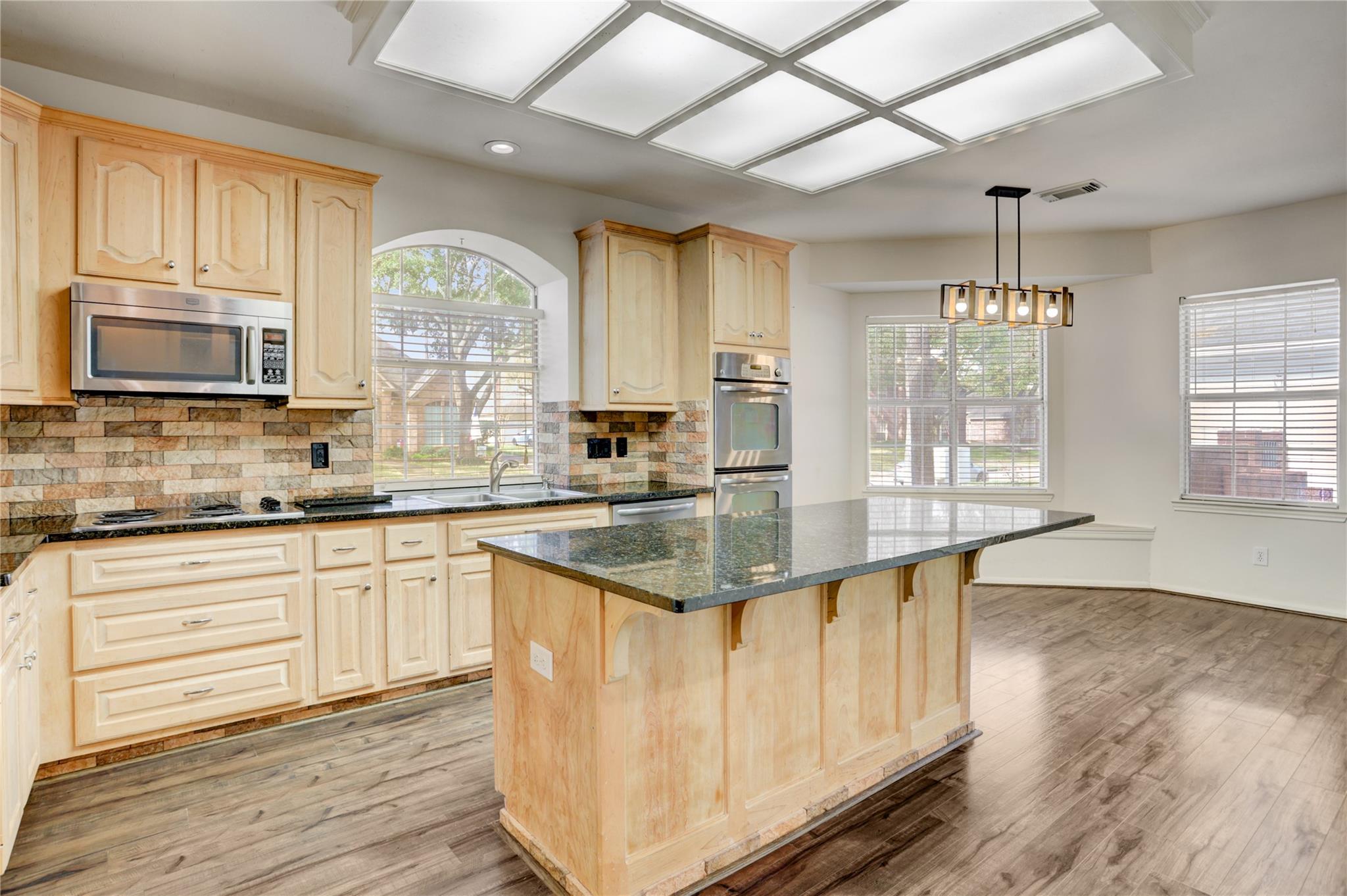 1103 Glendale Drive