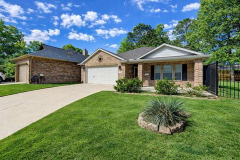 Photo of 3619 Woodland Lane, Montgomery, TX 77356 (MLS # 10195216)