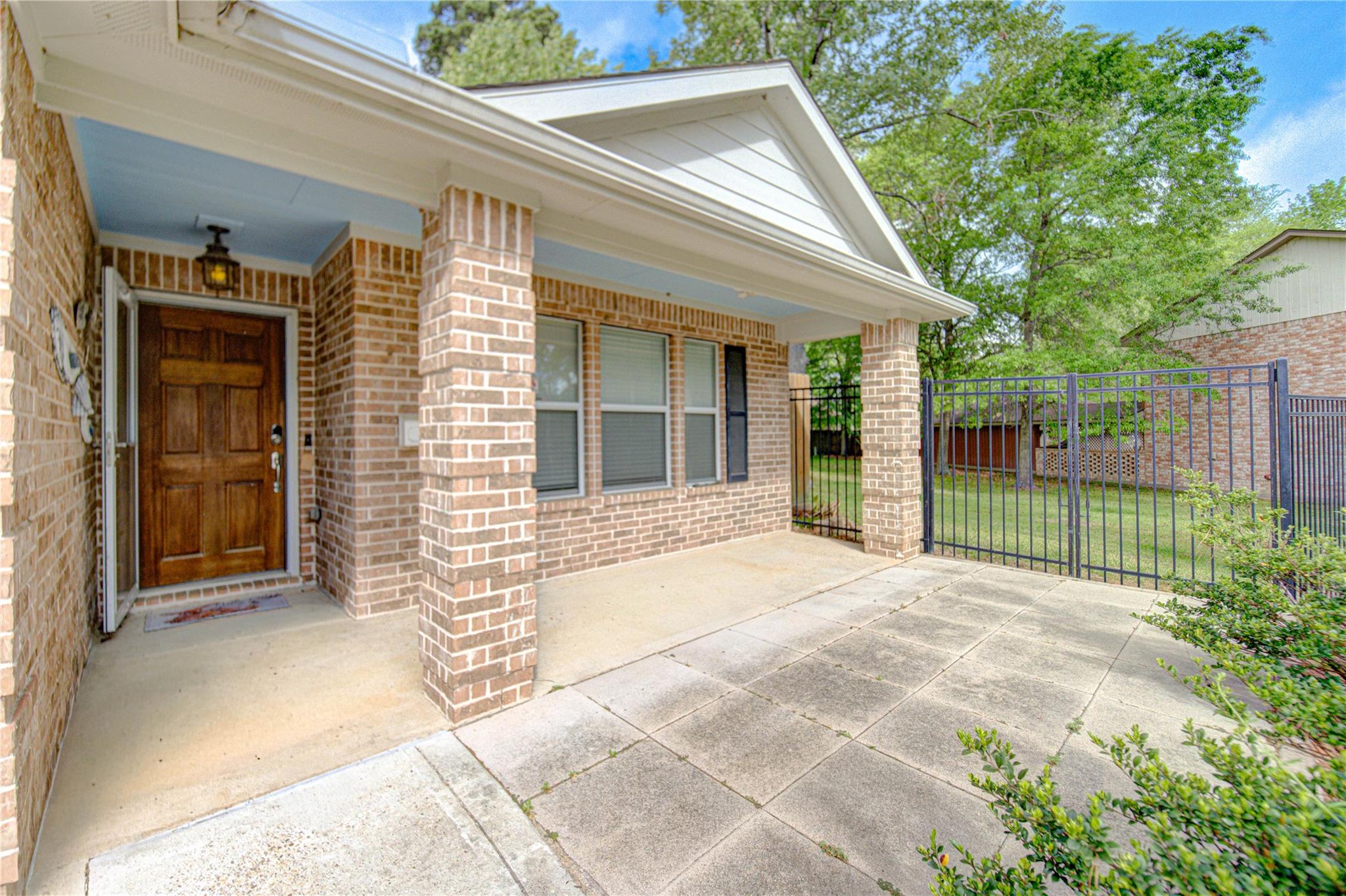 3619 Woodland Lane