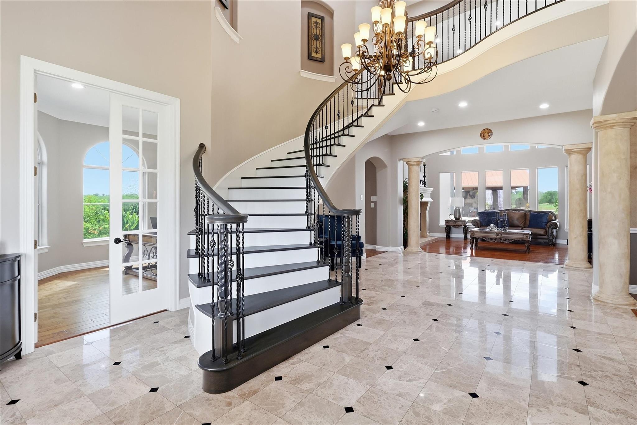 2702 Drs Drive