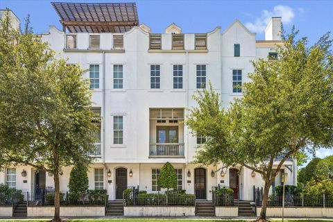 Townhouse For Sale - 2733 Cortlandt Street<br/> Houston, TX 77008