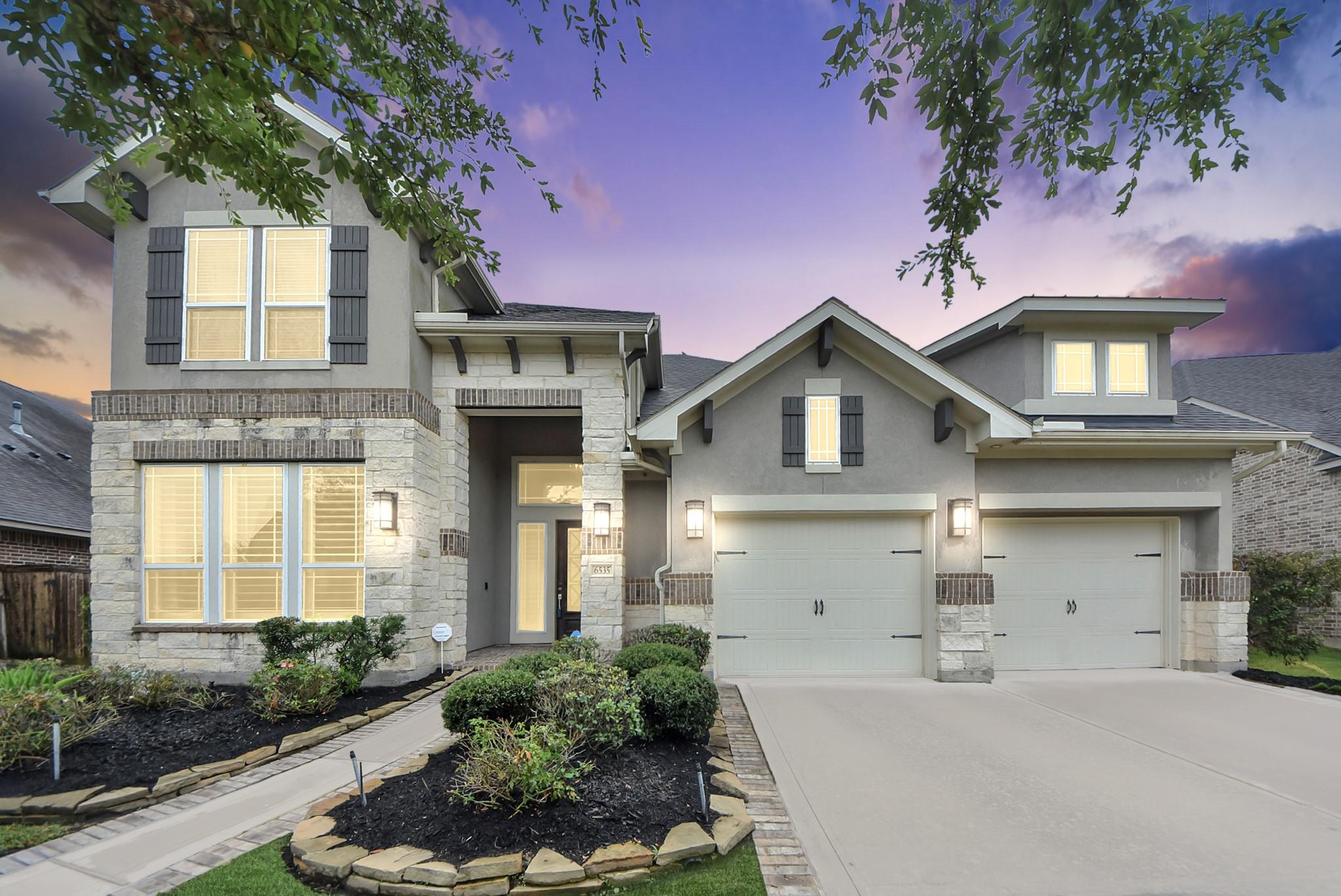 6535 Woodleaf Lake Loop