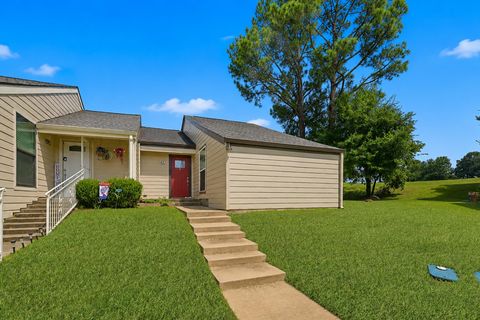 Photo of 41 Driving Range Lane, Trinity, TX 75862 (MLS # 15543616)