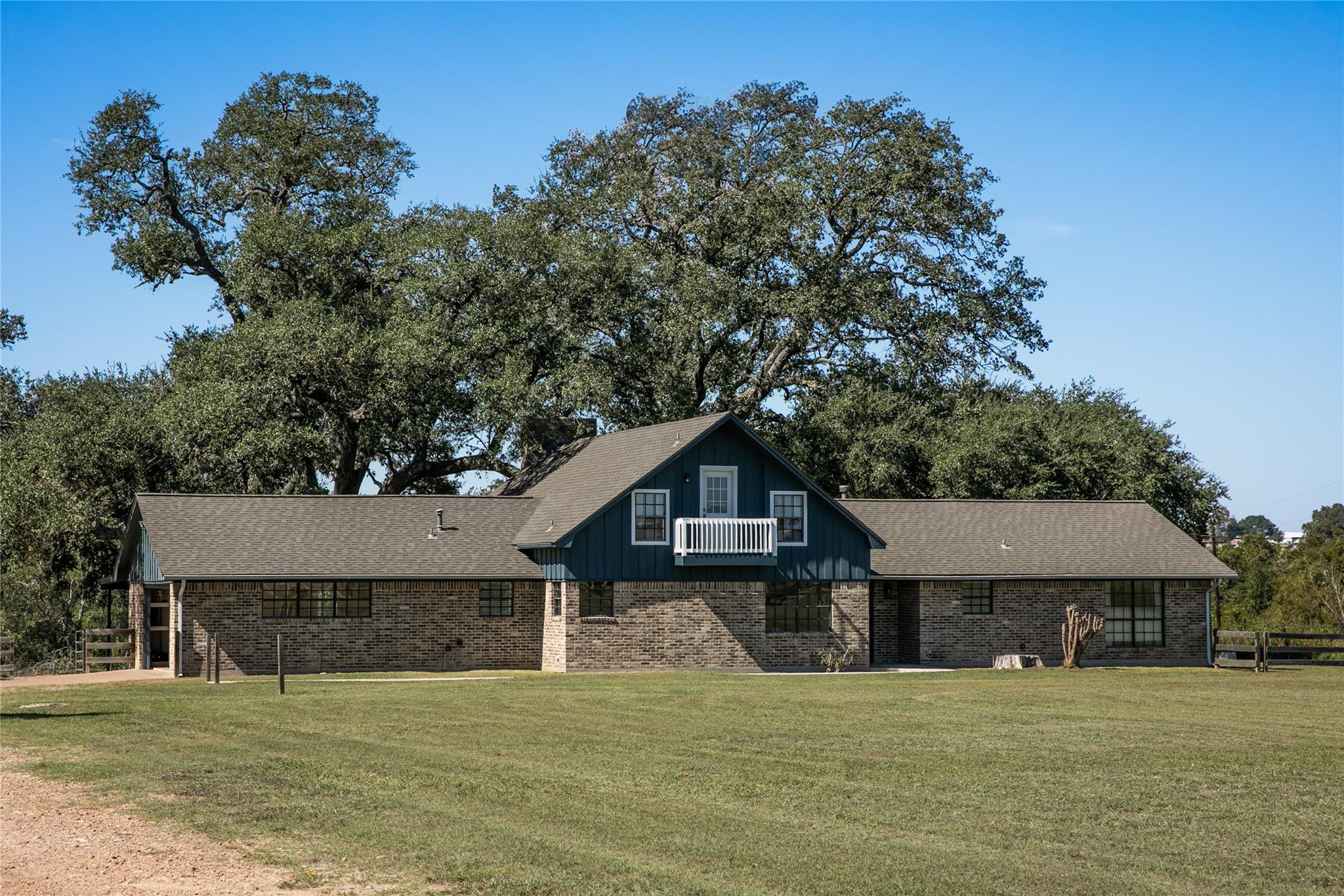 105 Red Tip Lane