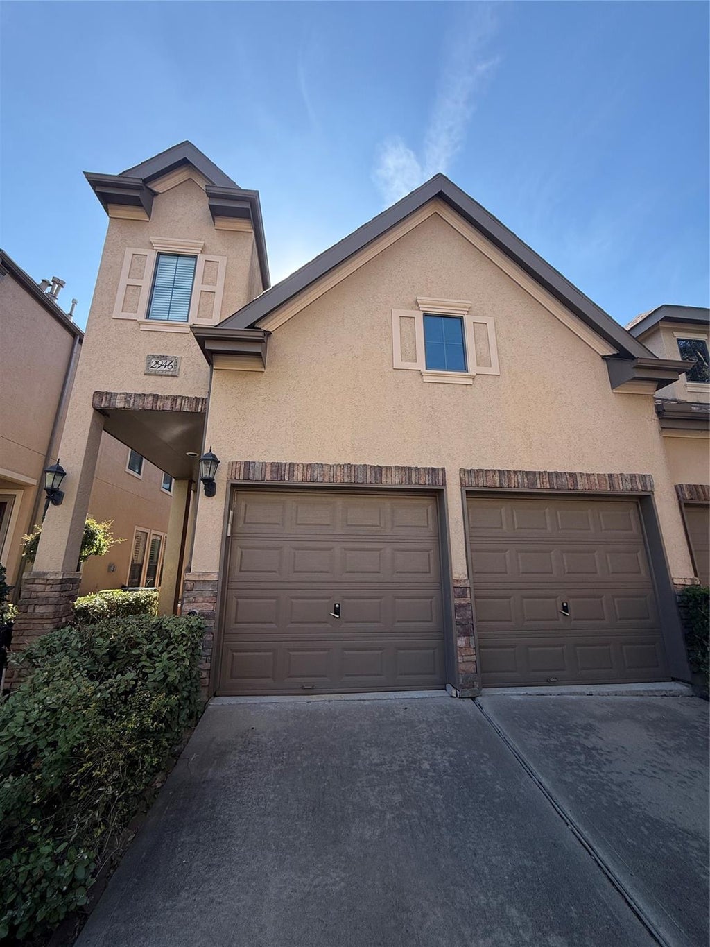 Photo of 2946 Royal Oaks Crest, Houston, TX 77082 (MLS # 69712217)