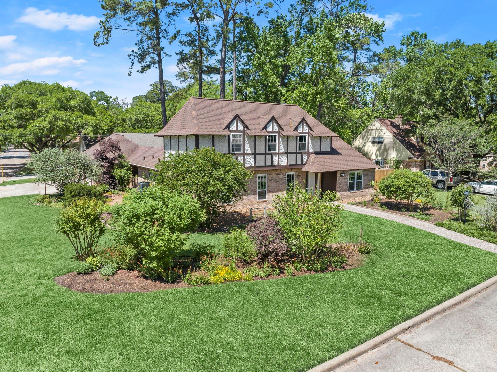 518 Magic Oaks Drive