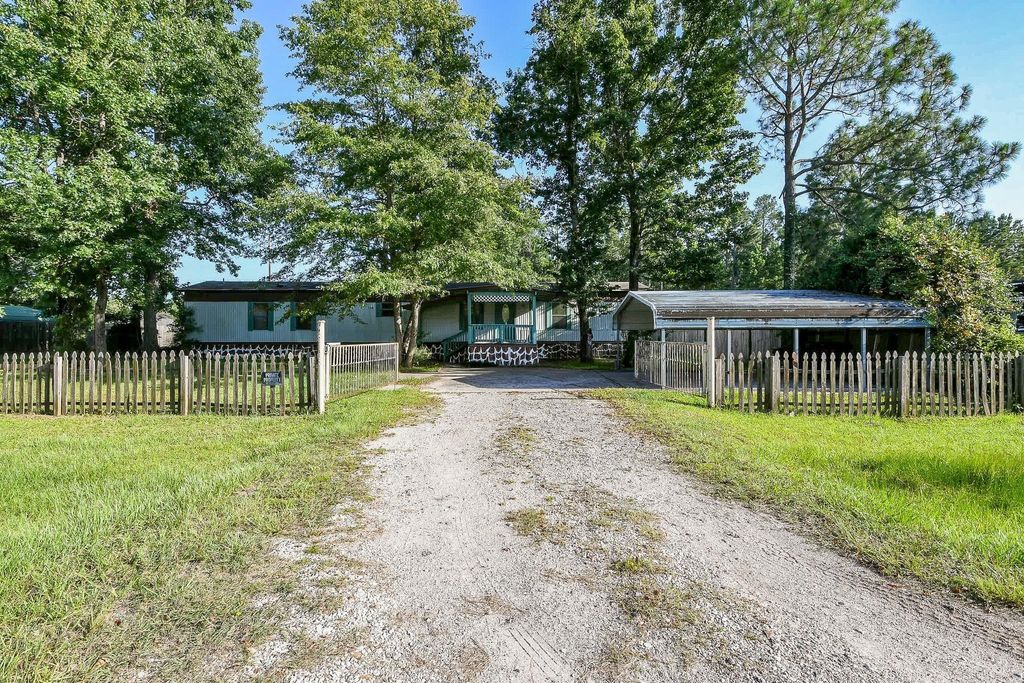 Photo of 19250 Amy Lane, Porter, TX 77365 (MLS # 26121755)