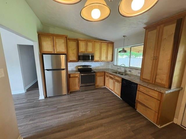 3310 Ashwyne Court