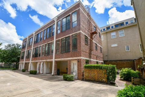 Photo of 118 Mcgowen Street #K, Houston, TX 77006 (MLS # 7565288)