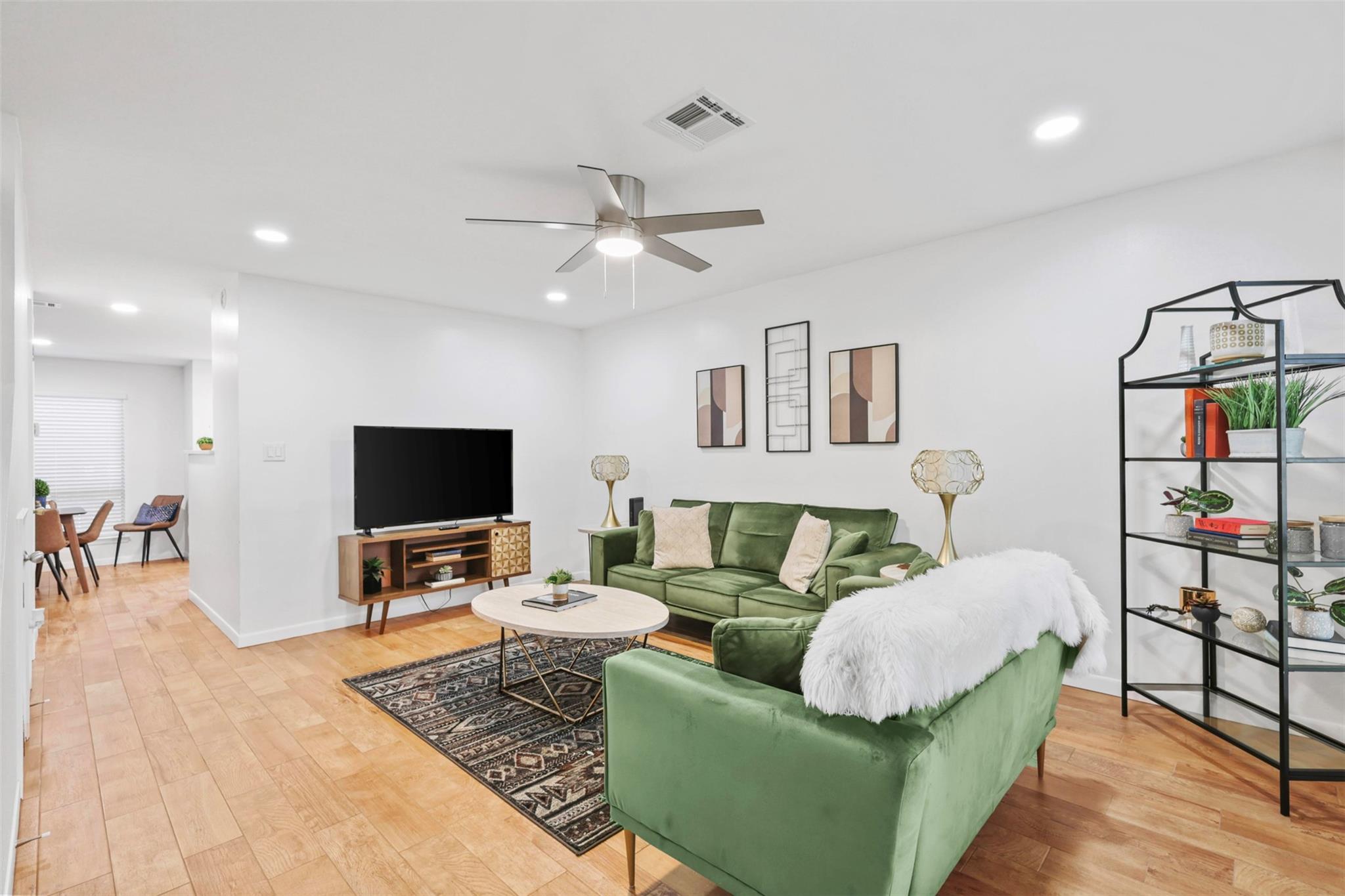 2807 Wildflower Drive 2