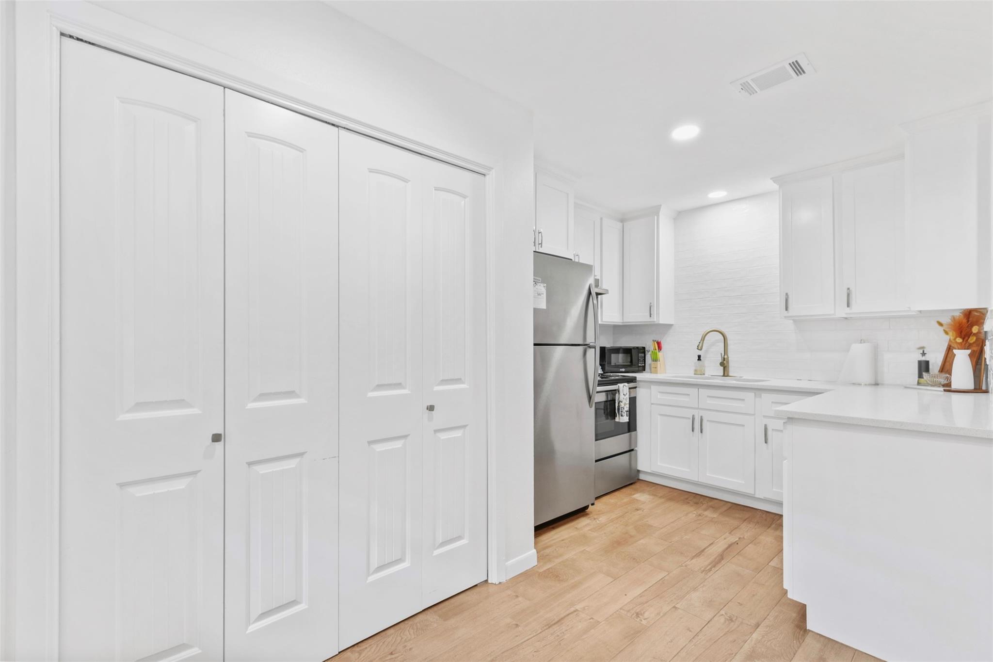 2807 Wildflower Drive 2