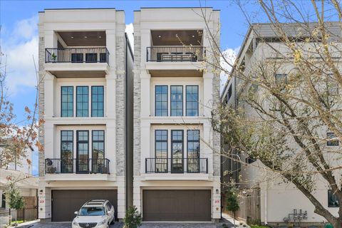 1215 W Pierce Street Houston TX 77019