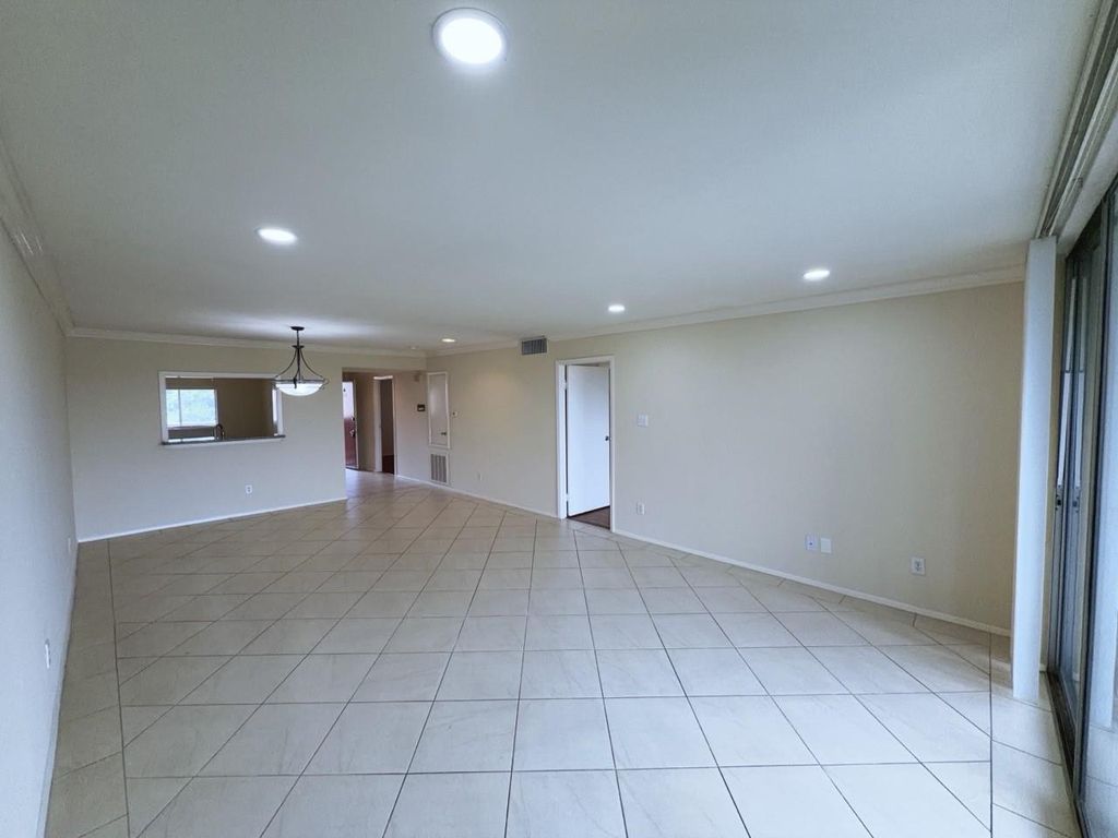 Photo of 2210 Dorrington Street #404, Houston, TX 77030 (MLS # 43286842)