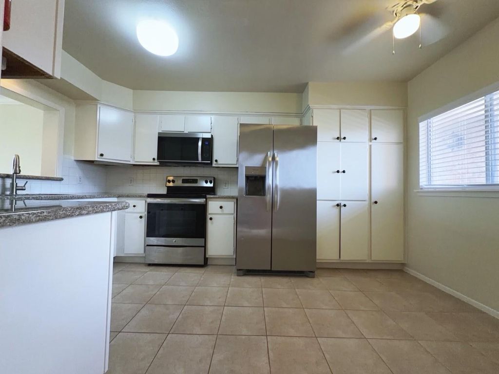 Photo of 2210 Dorrington Street #404, Houston, TX 77030 (MLS # 43286842)