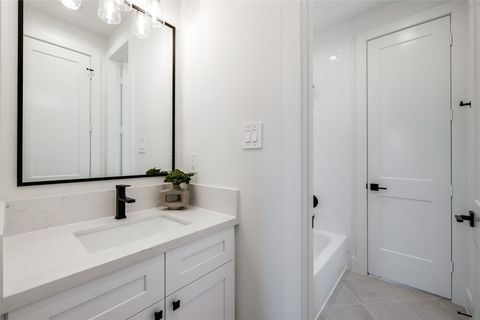 Tiny photo for 2011 Hopkins Street, Houston, TX 77006 (MLS # 12760167)
