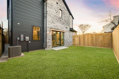 Tiny photo for 2011 Hopkins Street, Houston, TX 77006 (MLS # 12760167)
