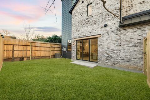 Tiny photo for 2011 Hopkins Street, Houston, TX 77006 (MLS # 12760167)