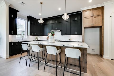 Tiny photo for 2011 Hopkins Street, Houston, TX 77006 (MLS # 12760167)