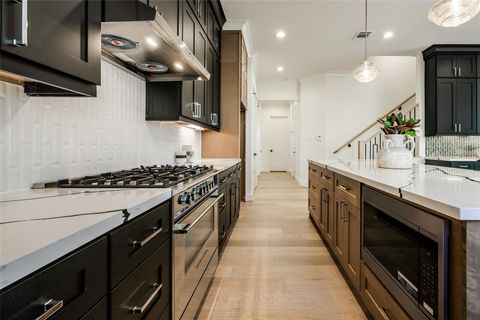 Tiny photo for 2011 Hopkins Street, Houston, TX 77006 (MLS # 12760167)