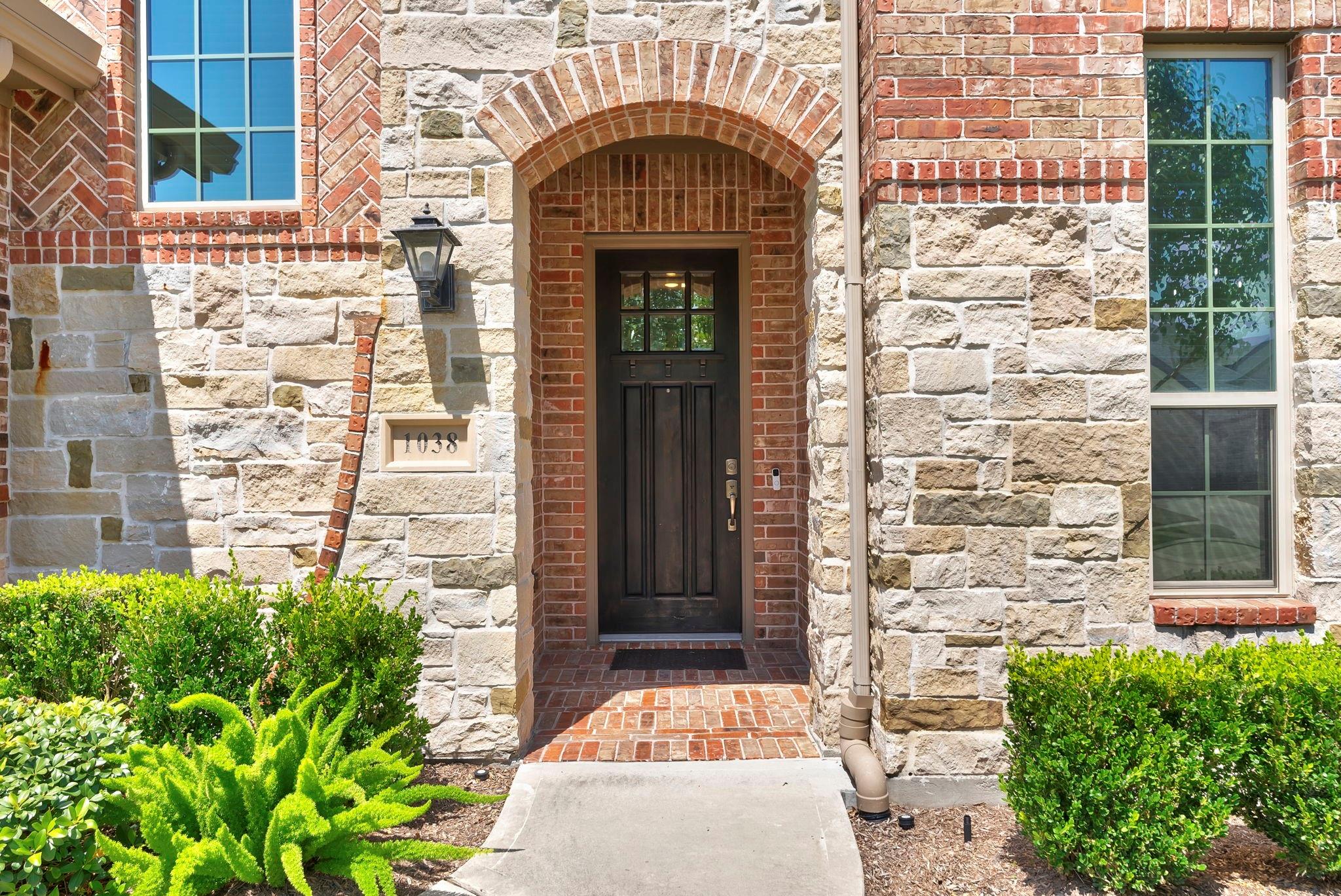 1038 Bat Hawk Court