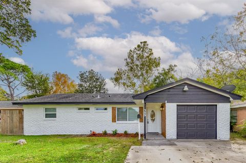 Photo of 309 Robbie Street, La Marque, TX 77568 (MLS # 69963826) Photo of 309 Robbie Street, La Marque, TX 77568 (MLS # 69963826)