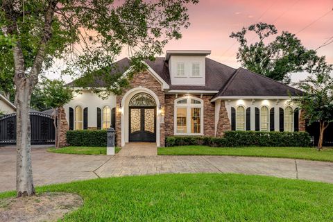 Photo of 1324 Bingle Road, Spring Valley, TX 77055 (MLS # 85981759)