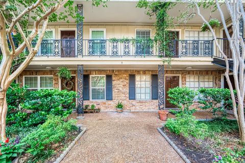 Photo of 3224 Timmons Lane #147, Houston, TX 77027 (MLS # 76333140)