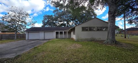 Photo of 1801 Svetlik Avenue, Bay City, TX 77414 (MLS # 93064667)