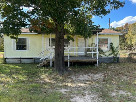 272 Lakewood Drive Trinity TX 75862