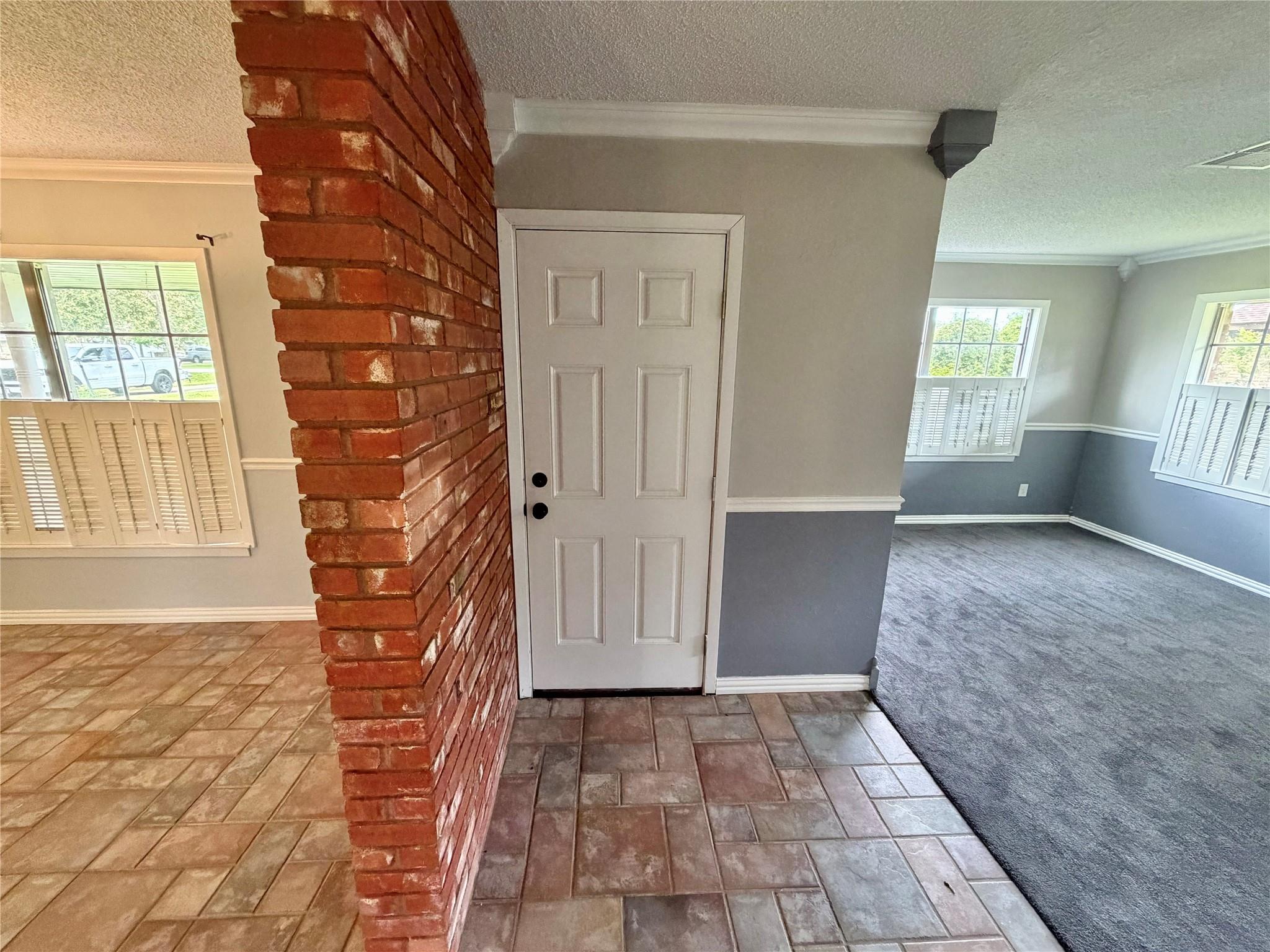 311 Southern Oaks Drive