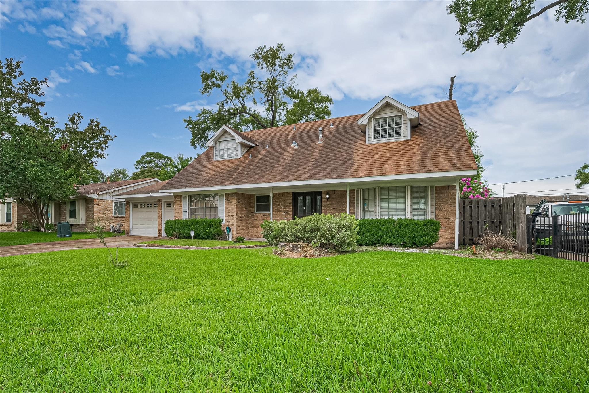 13351 Oak Leaf Lane