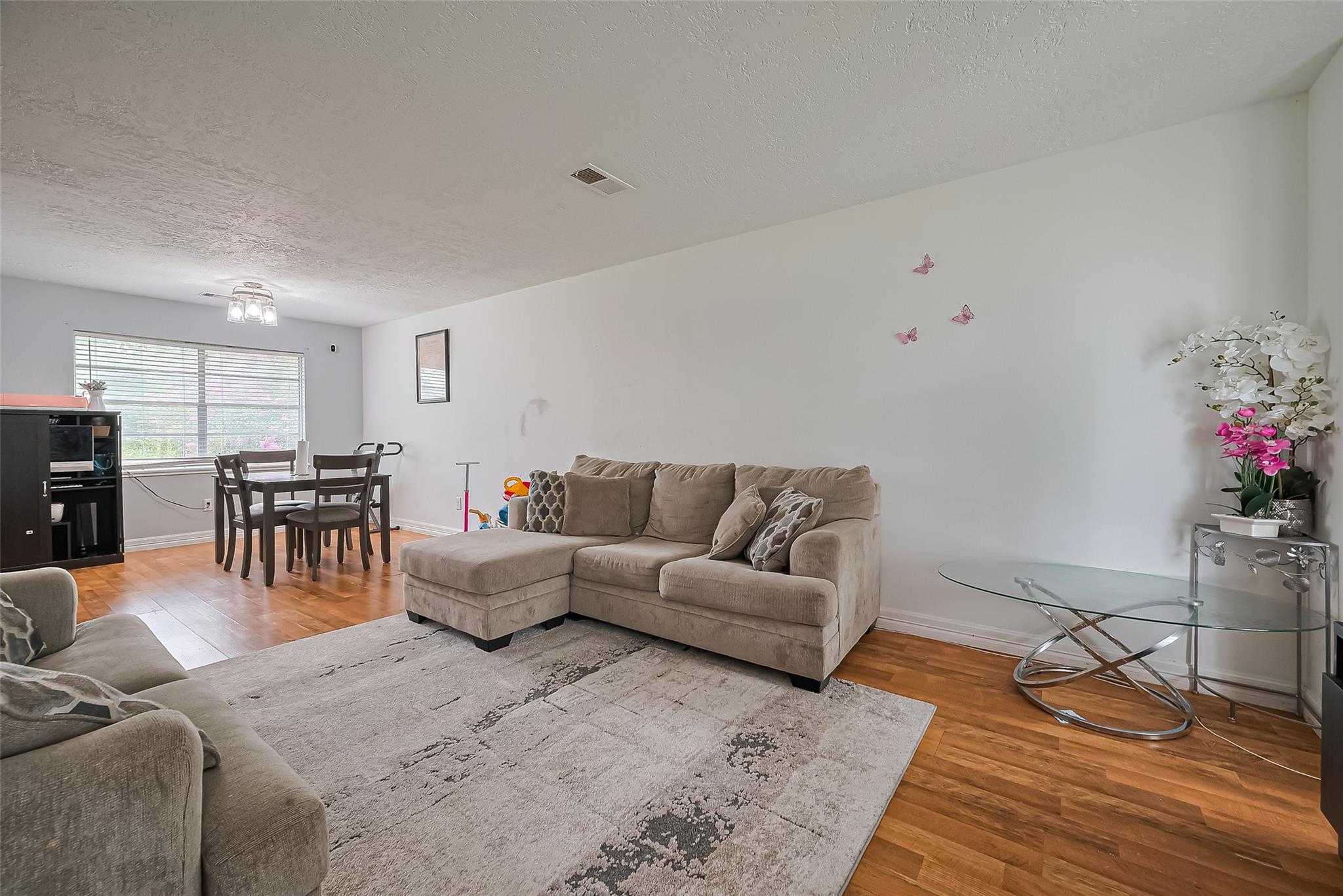 13351 Oak Leaf Lane