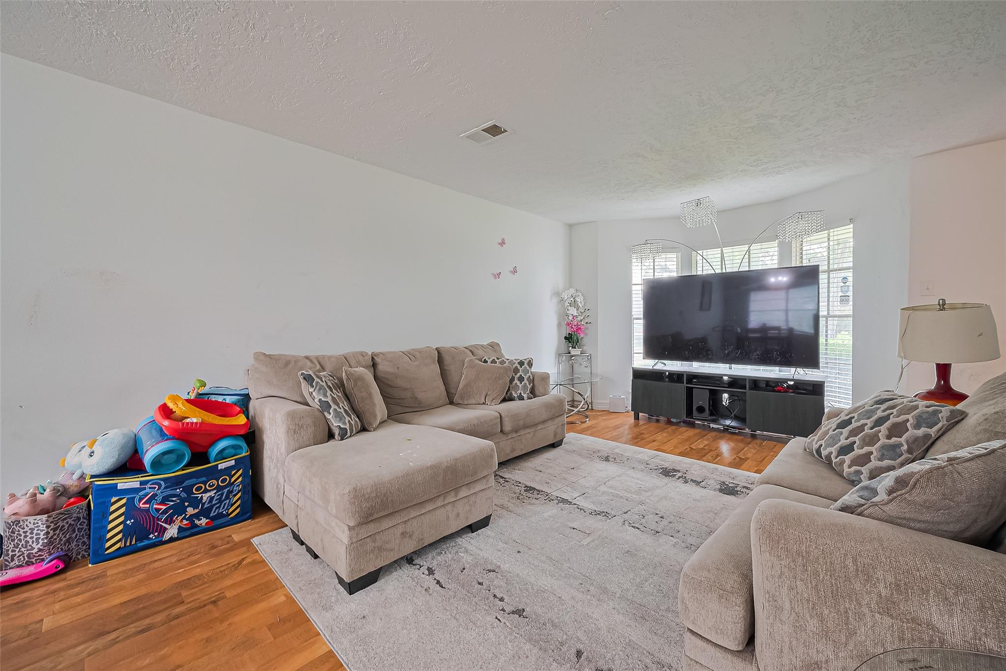 13351 Oak Leaf Lane