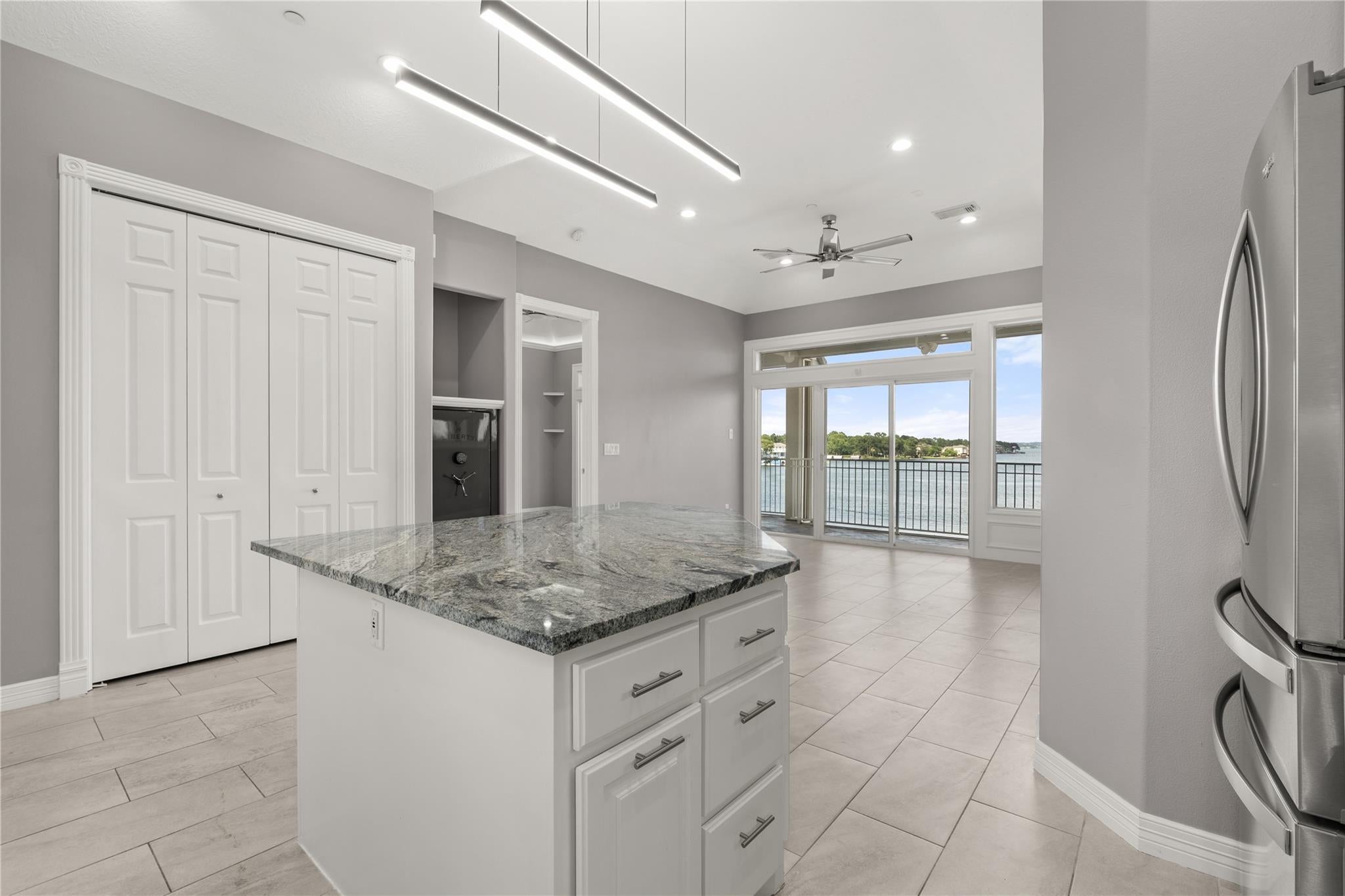 168 Lake Point Boulevard C301
