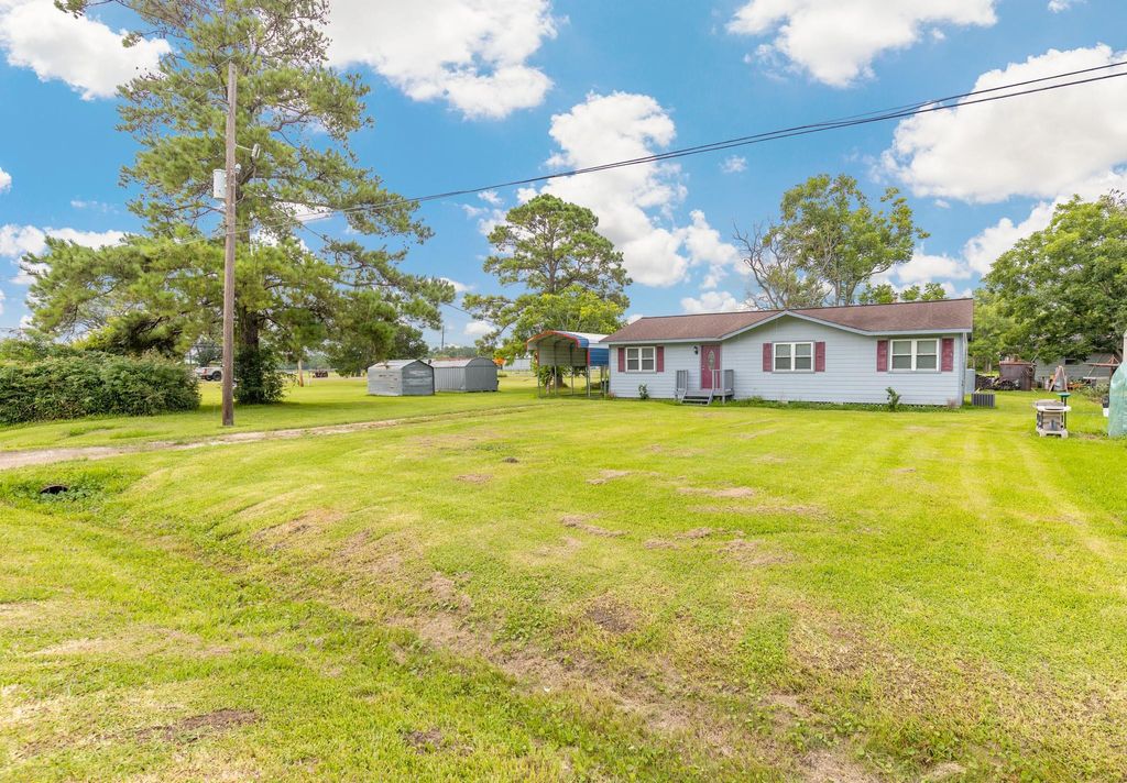 Photo of 37 Private Road 6065, Dayton, TX 77535 (MLS # 59617178)