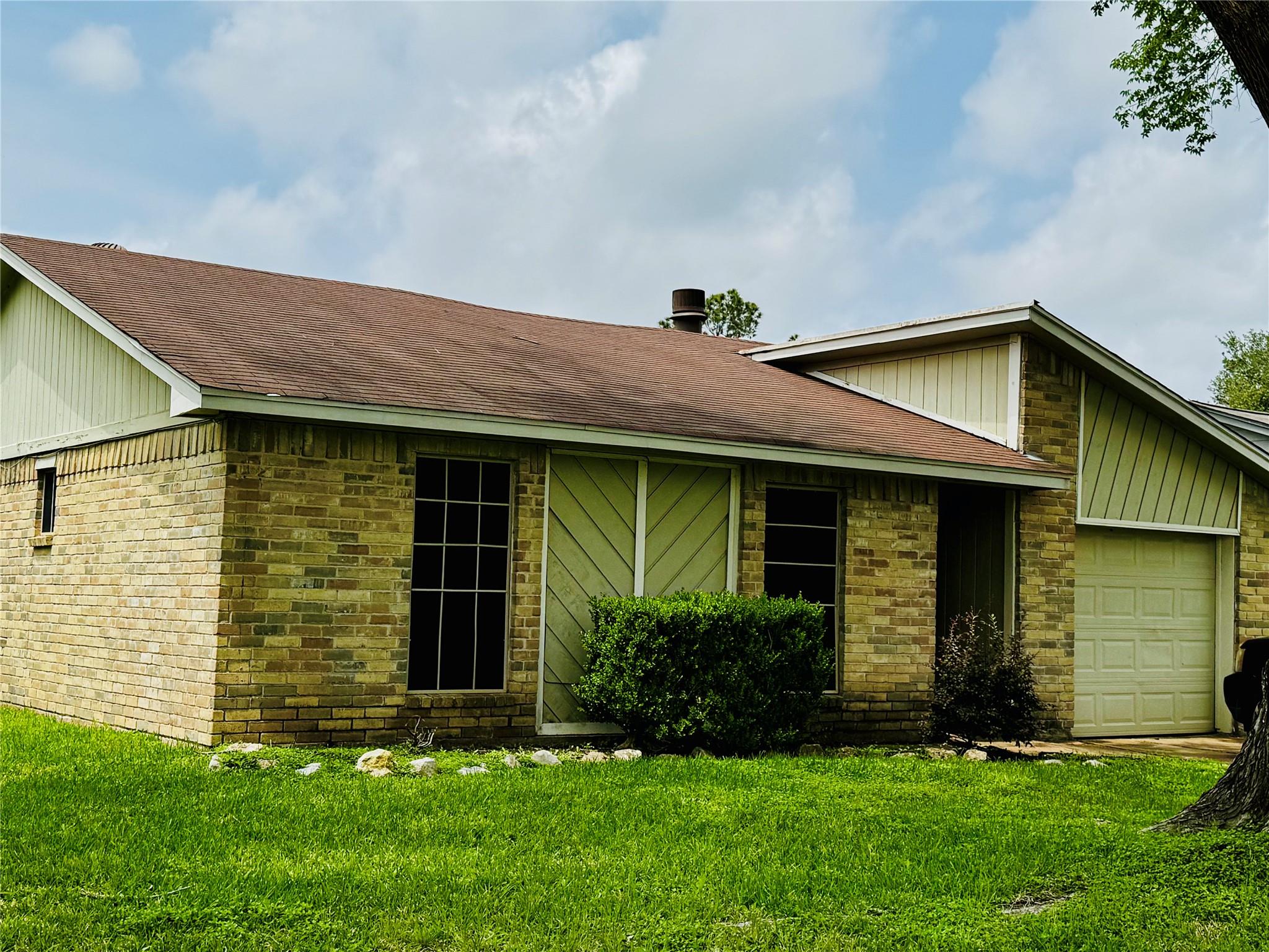 17118 Amber Ridge Drive