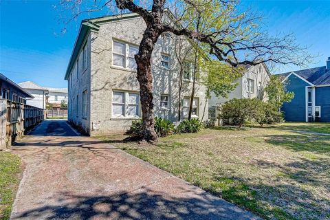 Photo of 1024 Heights Blvd Blvd #4, Houston, TX 77008 (MLS # 64038150)