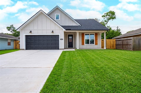Photo of 3018 Rust Avenue, Texas City, TX 77590 (MLS # 4928169)