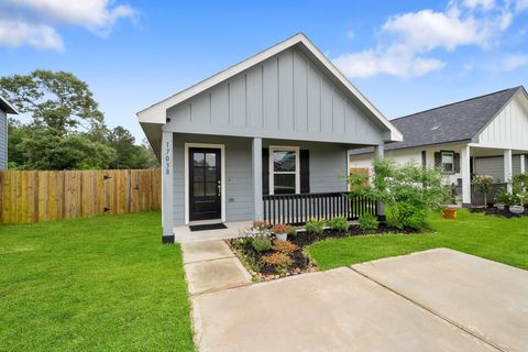 Photo of 17038 Marie Village Drive, Conroe, TX 77306 (MLS # 13342343)