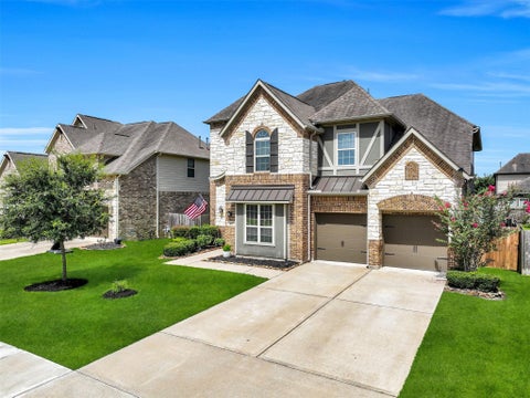 Photo of 1645 Longwood Glen Lane, Friendswood, TX 77546 (MLS # 12786316)