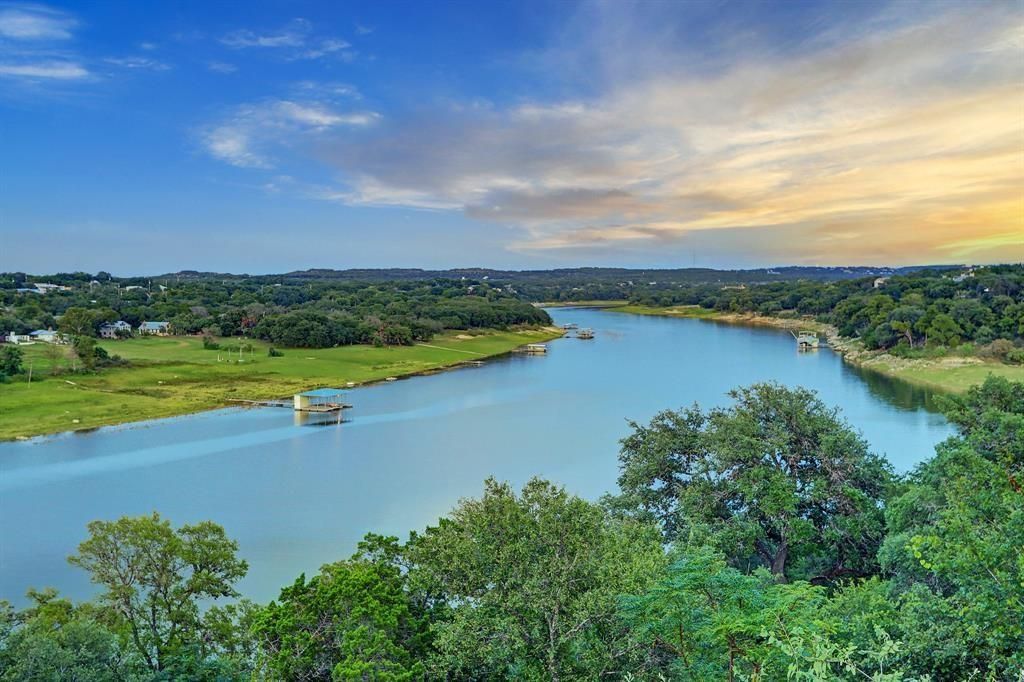 Photo of 705 Nomad Dr Drive, Spicewood, TX 78669 (MLS # 6637809)