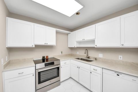 Tiny photo for 3540 Yupon Street, Houston, TX 77006 (MLS # 95124727)