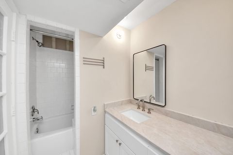 Tiny photo for 3540 Yupon Street, Houston, TX 77006 (MLS # 95124727)