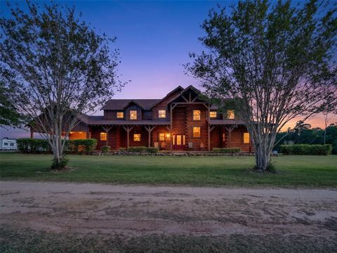 Photo of 325 Forest Service 217 Road, Shepherd, TX 77371 (MLS # 47335476)