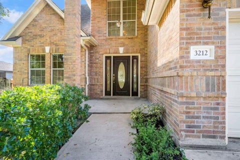Photo of 3212 Glastonbury Drive, Pearland, TX 77581 (MLS # 67403617)