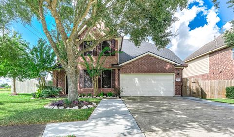 Photo of 3912 Rayburn Lake Court, Pearland, TX 77581 (MLS # 72468951)