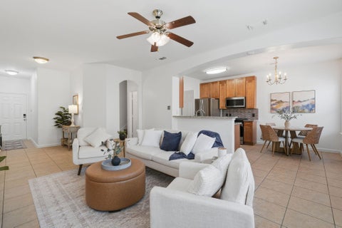 Townhouse For Sale - 6011 Shadow Isle Lane<br/> Harris County, Houston, TX 77084